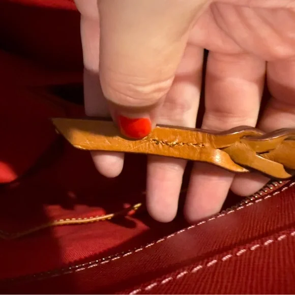 Dooney & Bourke tote - Picture 4 of 9